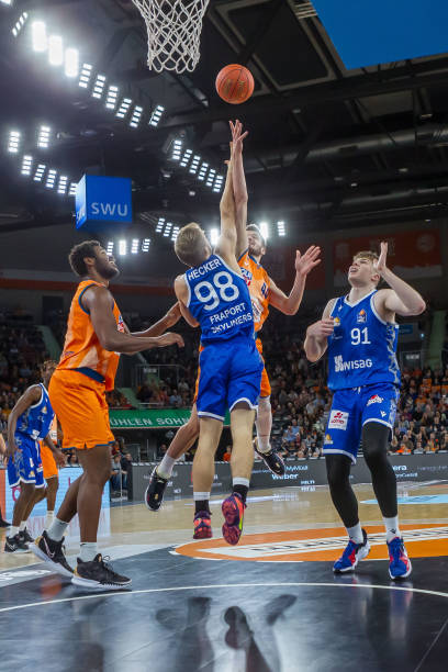 中保持冷静 中保持冷静