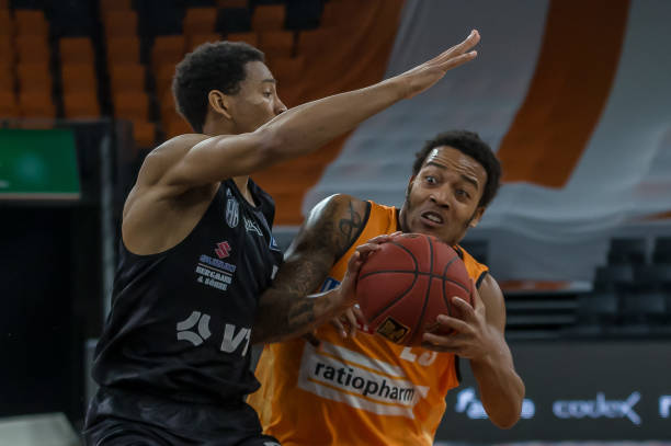 图斯更加注 图斯更加注